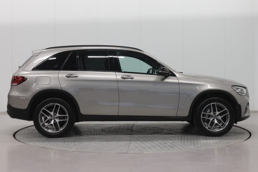 Bilde 5 av Mercedes-Benz GLC 300 e 4MATIC AMG, Premium pakke,Nattpakke, Hengerfeste,+++