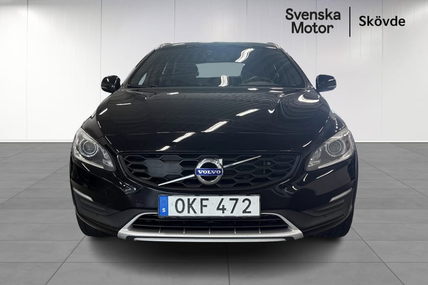 Bild 5 av Volvo V60 Cross Country 2017 | 31 628 mil | Business Advanced | | Dragkrok, Sommar- & vinterdäck