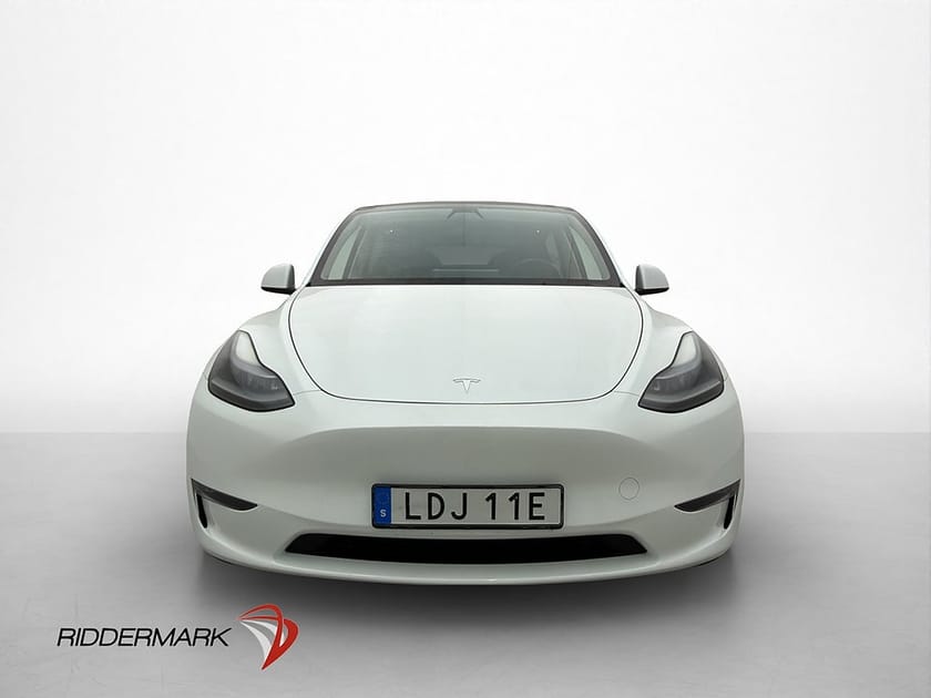 Bild 3 av Tesla Model Y Long Range AWD Värmepump Autopilot Pano MOMS