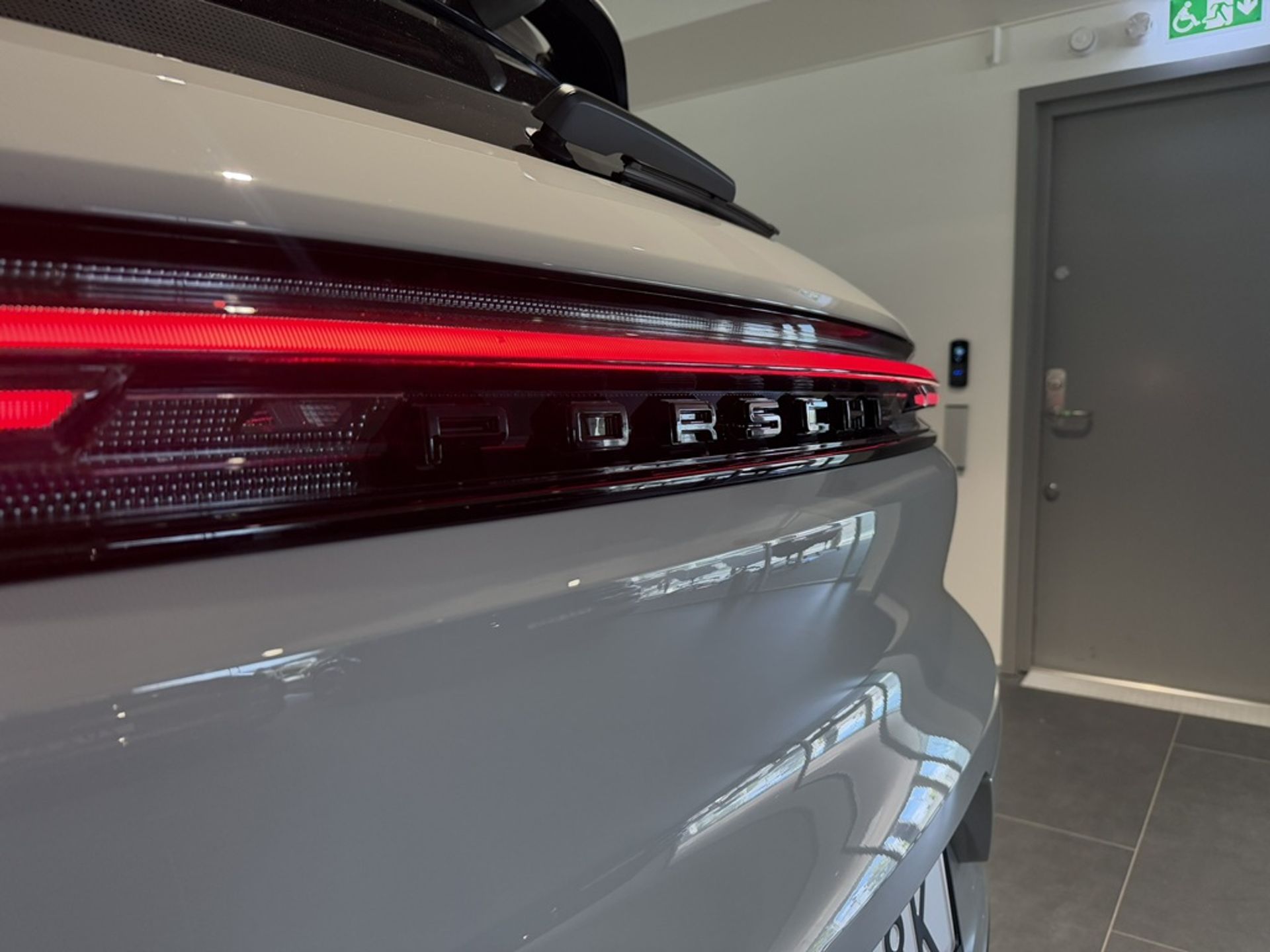 Porsche Cayenne E-HYBRID BLACK EDITION 2026, bild 5/10