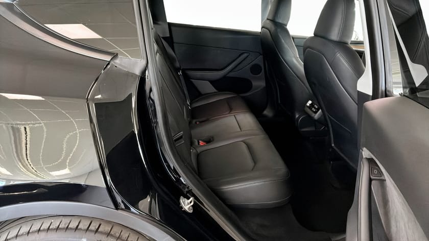 Bild 5 av Tesla Model Y Long Range AWD DRAG KAMERA PANO NAVI MOMS