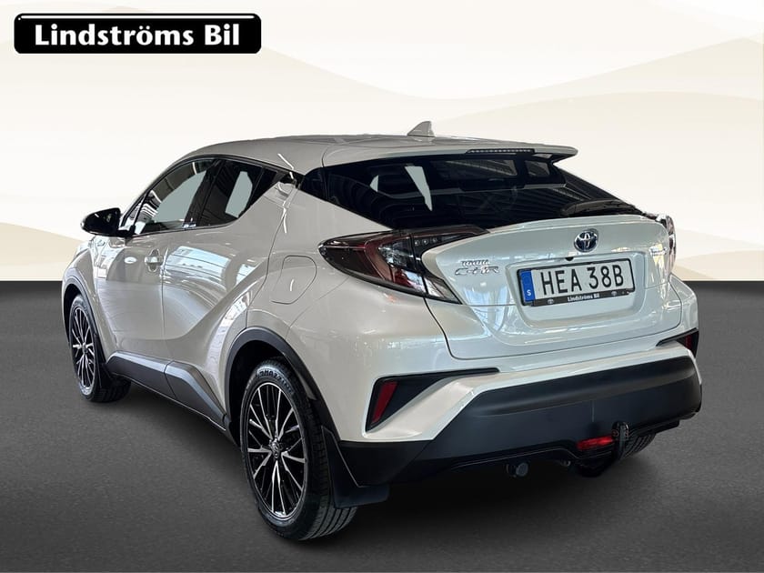 Bild 4 av Toyota C-HR Hybrid 1.8 Executive JBL Dragkrok Sommar/Vinterhjul
