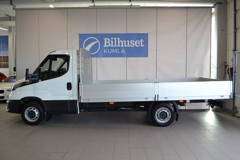 Bild 2 av Iveco Daily 35-160 Van EH Flak Chassi 2.3 JTD Hi-Matic 156hk