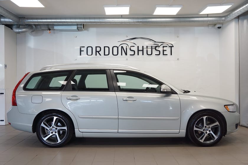 Bild 3 av Volvo V50 D2 MOMENTUM | 1 ÄGARE | DRAGKROK