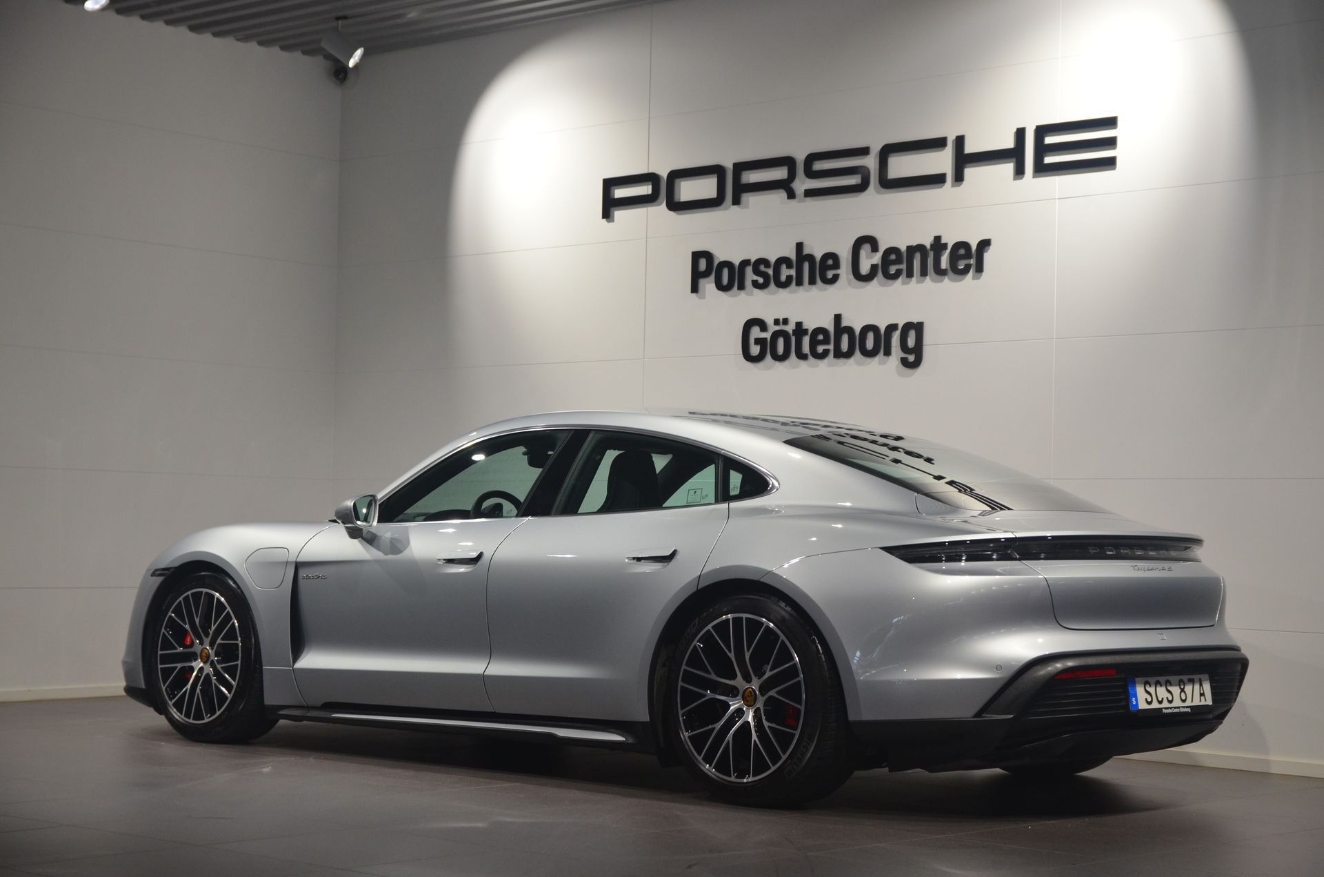 Porsche Taycan 4S 2023, bild 5/10