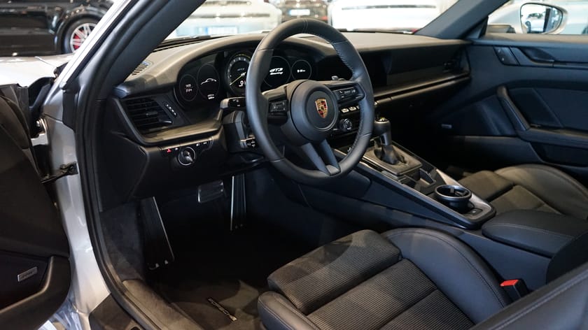 Bild 4 av Porsche 911 GT3 Touring 992
