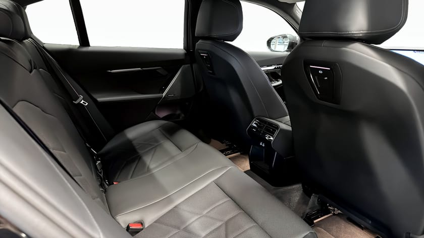 Bild 5 av BMW 550e xDrive Sedan M sport PRO Innovation Drag