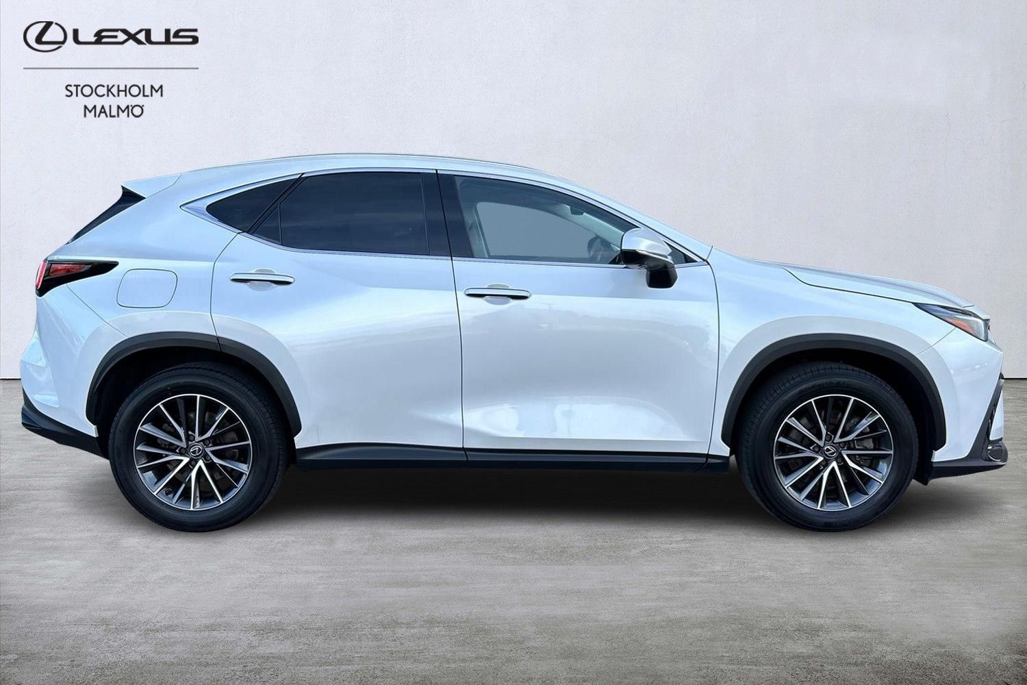 Lexus NX 450h+ E-CVT, 309hp, 2023