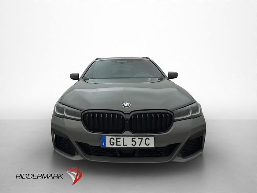 Bild 2 av BMW 530e xDrive Touring M Sport Innovation Pano H/K HUD Drag