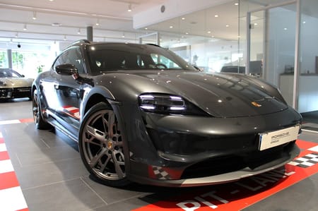 Porsche Taycan 4 Cross Turismo