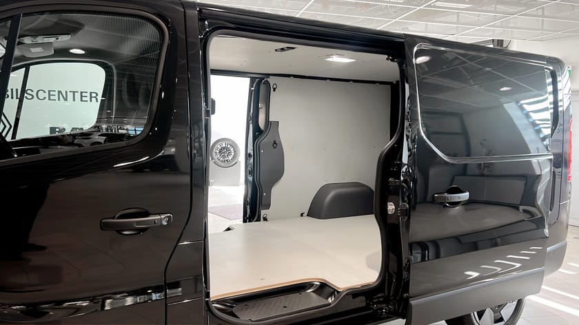 Bild 5 av Renault Trafic Skåpbil L2H1 NORDIC LINE 150HK AUT - 2xdörr - Värmare/isolerat skåp