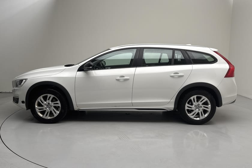 Bild 2 av Volvo V60 Cross Country D3 (150hk) Momentum Värmare Drag
