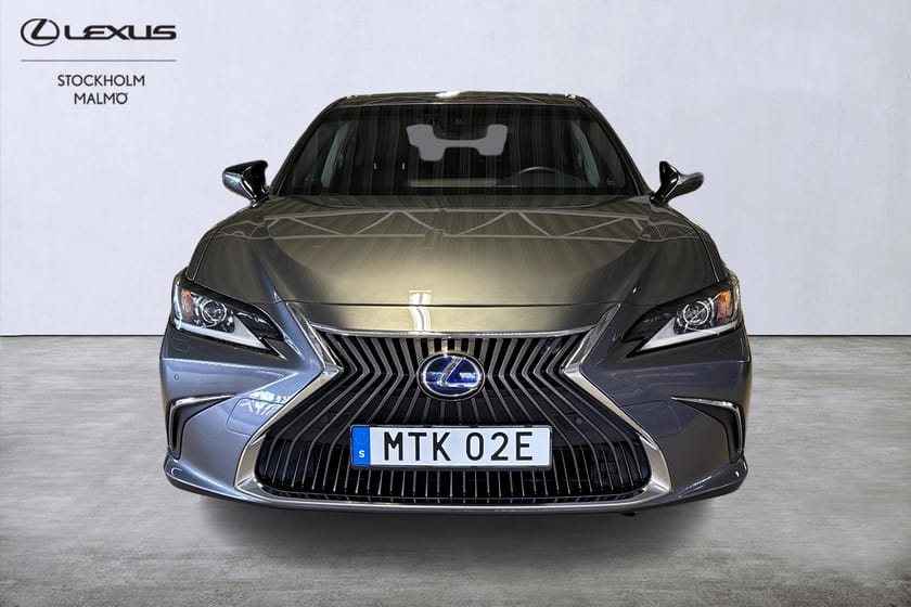 Bild 5 av Lexus ES 300h Limited Edition Taklucka Skinn Backkamera