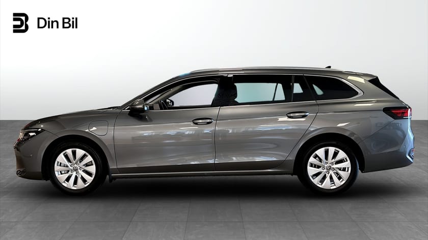 Bild 2 av Volkswagen Passat Variant eHybrid SC Business 272hk drag/värmare/carplay