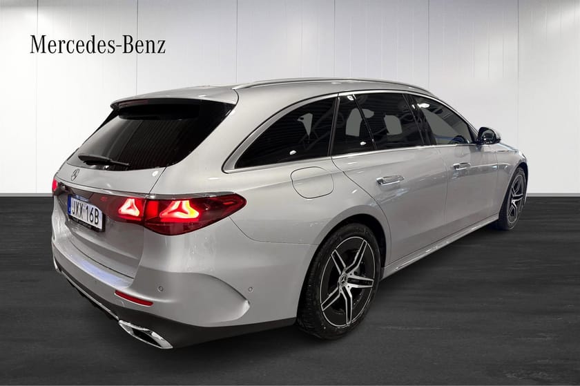 Bild 4 av Mercedes-Benz E 300 T e KOMBI AMG ADVANCED EDITION
