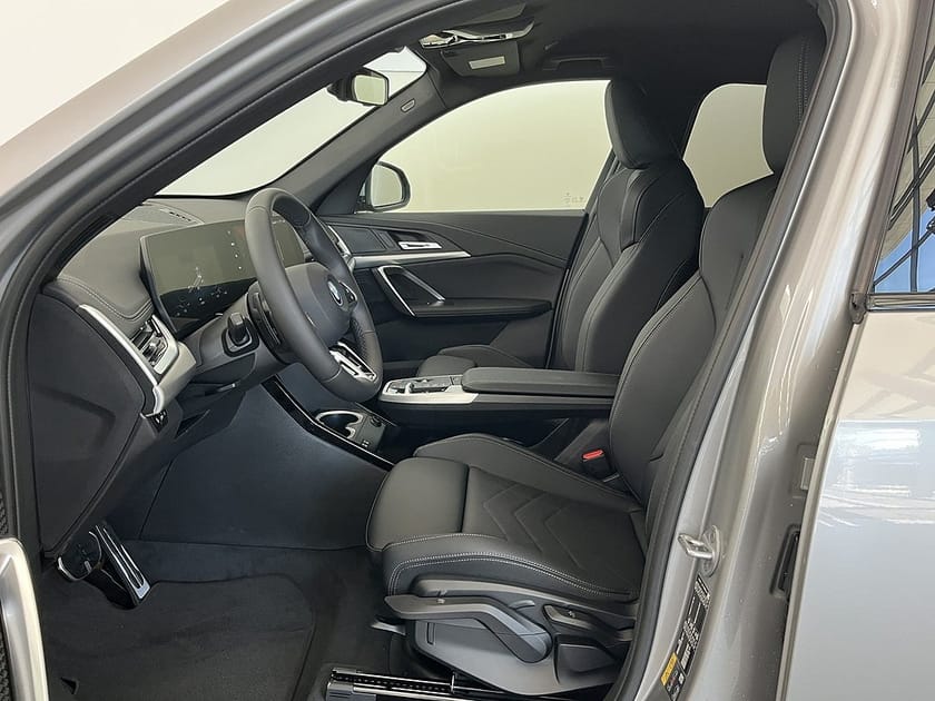 Bild 5 av BMW iX1 xDrive30 M Sport Drag Rattvärme Adaptiv Farth.