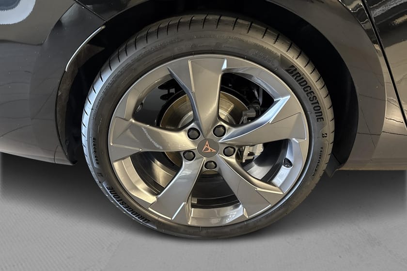 Bild 4 av CUPRA Leon Sportstourer e-Hybrid 204hk Ultimate