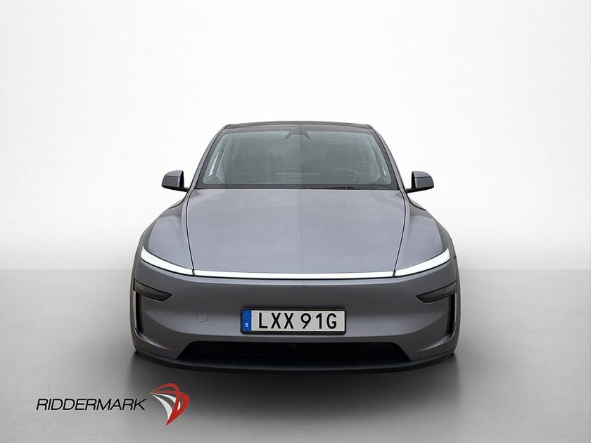 Bild 3 av Tesla Model Y Long Range AWD Launch FSD ACC-Boost Svensksåld