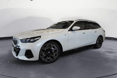 BMW i5 eDrive40 Touring M-Sport Business Edt H K DAP Innovation Drag