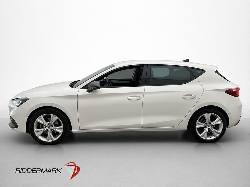 Bild 5 av SEAT Leon 1.5 eTSI 150hk FR Cockpit Kamera Navi Rattvärme