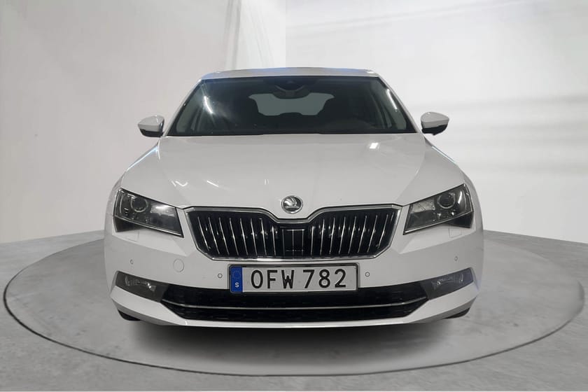 Bild 5 av Škoda Superb Kombi 2.0 TDI 4x4 (190hk) L&K Läder Canton