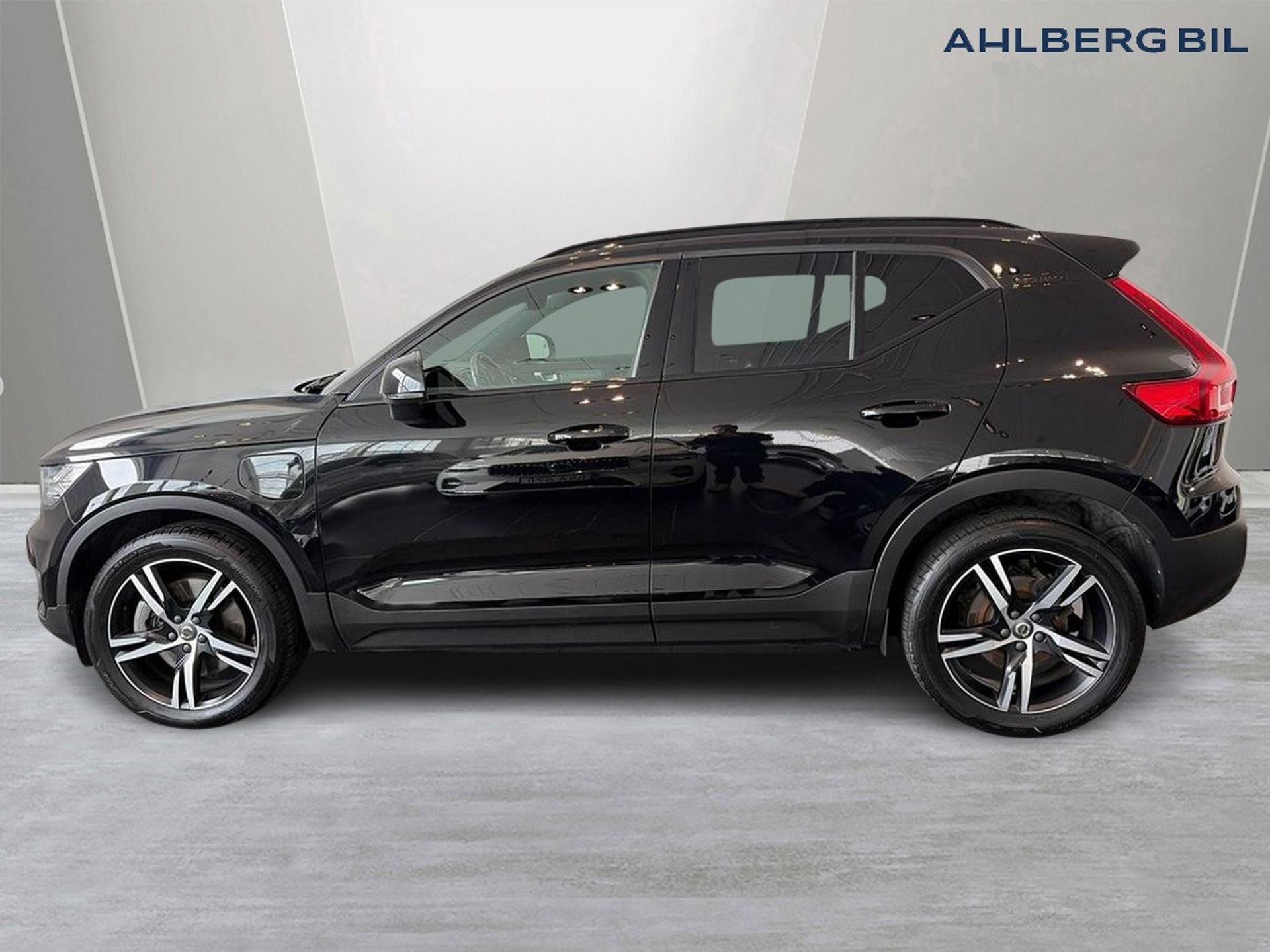 Volvo XC40 Recharge T4 R-Design 2021, photo 7/10