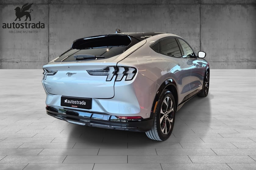 Bilde 5 av Ford Mustang Mach-E Standard Range AWD /Panorama/ACC/B&O/360/19"/Ny service