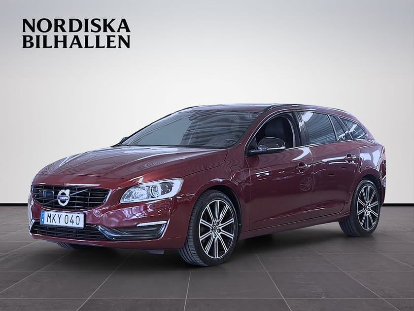 Bild 3 av Volvo V60 D6 Plug-in Hybrid AWD Geartronic Summum Värmare Drag
