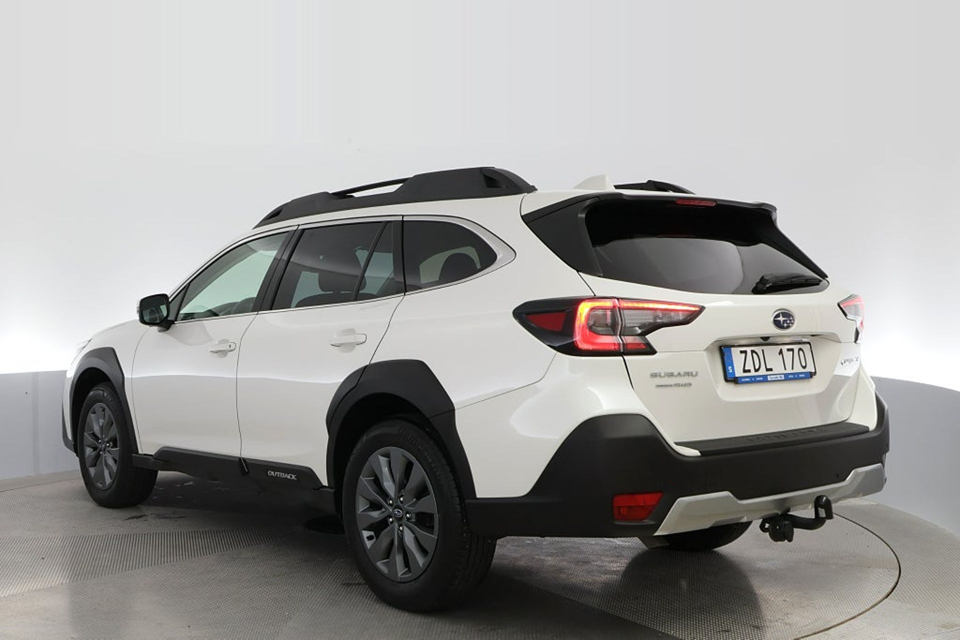 Subaru Outback 2023, photo 3/10