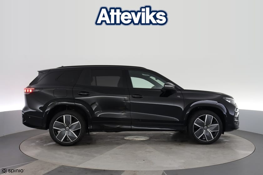 Bild 2 av Volkswagen Tayron 7-seater R-LINE 2.0 TDI 4MOTION 193hk DSG *Black style*