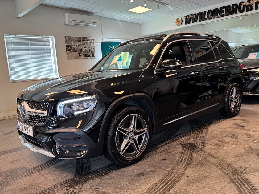 Bild 2 av Mercedes-Benz GLB 220 d 4MATIC AMG Line Pano Burmester 7-sits SE SPEC