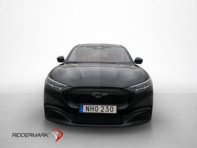 Bild 2 av Ford Mustang Mach-E Long Range AWD Teknik Pano B&O 360°