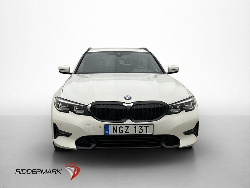Bild 2 av BMW 330e xDrive Touring 292hk Sport line HiFi CarPlay Drag