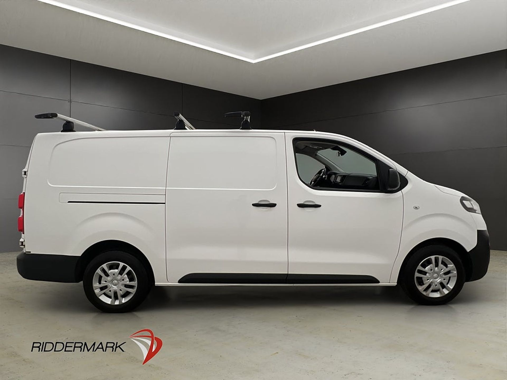 Opel Vivaro 2020, bild 2/10