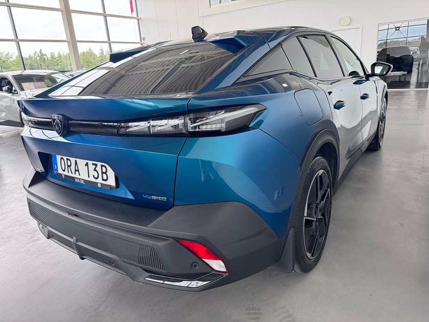 Bild 5 av Peugeot 408 Plug-In Hybrid 225 | GT | 360° | Navi | Carplay |