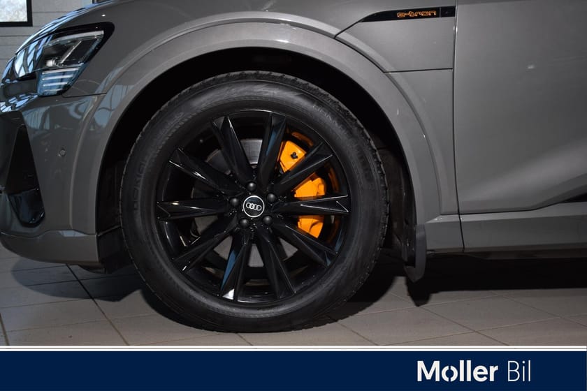 Bilde 4 av Audi e-tron Sportback 55 quattro sb s line sp black