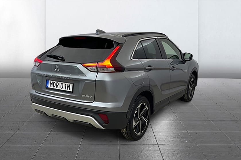 Bild 5 av Mitsubishi Eclipse Cross PHEV 2.4 AWD Delläder Kamera Keyless 188hk