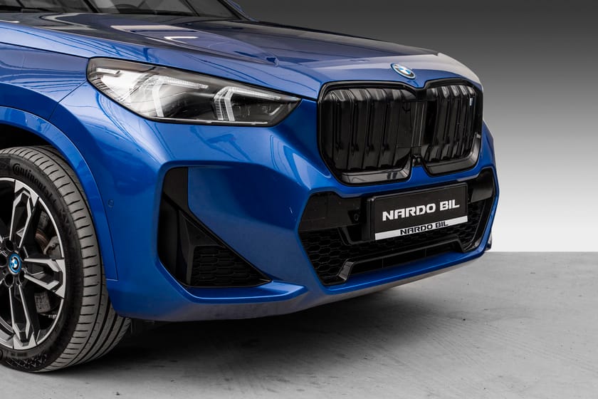 Bilde 2 av BMW iX1 xDrive30 – M Sport/Krok/Panorama/H&K/HUD/360