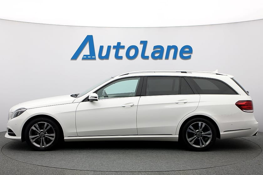 Bild 5 av Mercedes-Benz E 220 T BlueTEC 4MATIC 4M 7G Pano,H/K,Värmare,Kamera,Drag