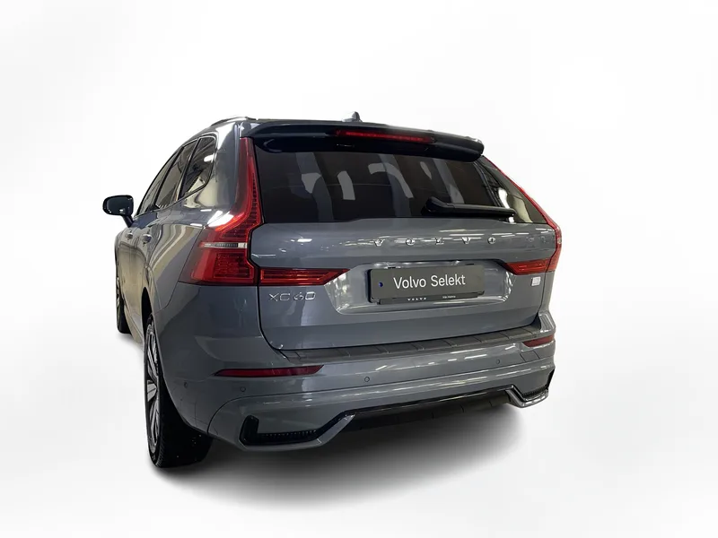 Bild 3 av 10 – Volvo XC60 Recharge T8 Plus Dark