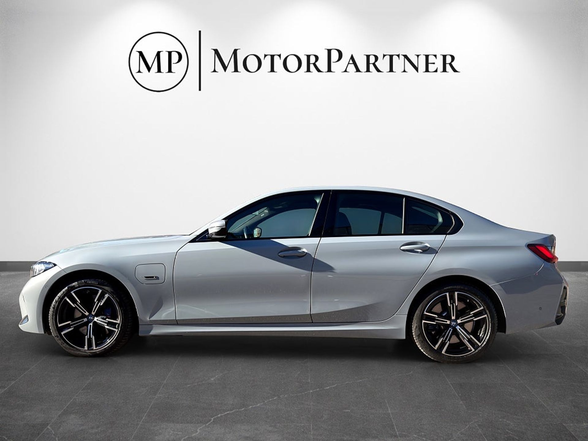BMW 330 e xDrive Sedan M Sport 2023, bild 5/10