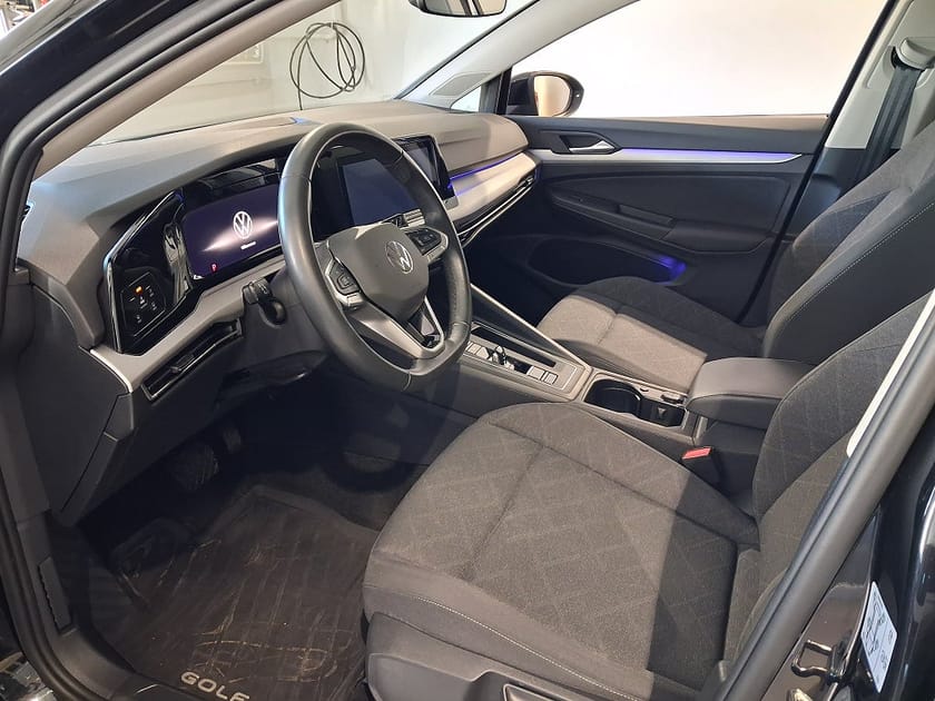 Bild 3 av Volkswagen Golf Sportscombi SPORT COMBI eTSI 131HK