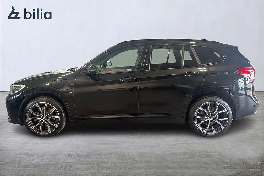 Bild 3 av BMW X1 xDrive25e | M Sport | Backkamera | Drag