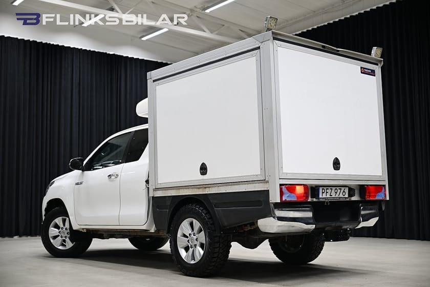 Bild 5 av Toyota Hilux Extra Cab AWD 150HK Kåpa|Servicebil|Inredd|Drag|Värmare|Leasbar