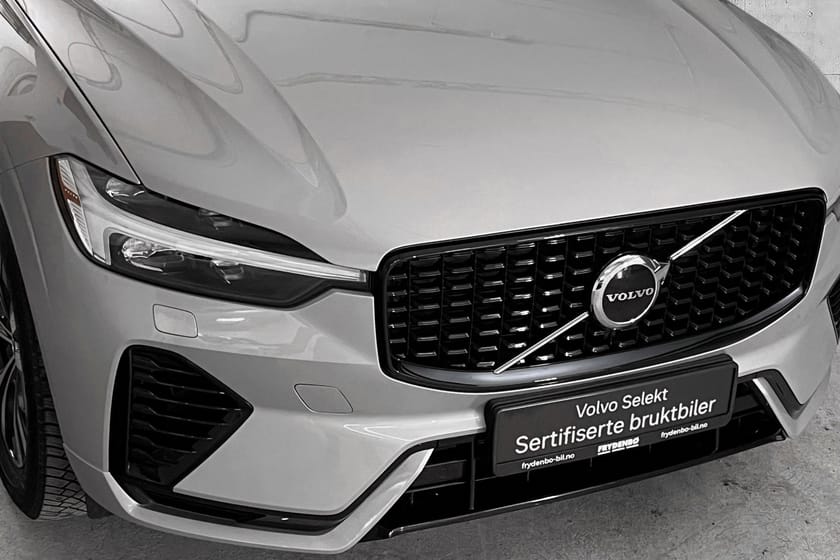 Bilde 2 av Volvo XC60 Recharge T6 Plus Dark TONEDE|PANO|SUB|DRIVER.AS