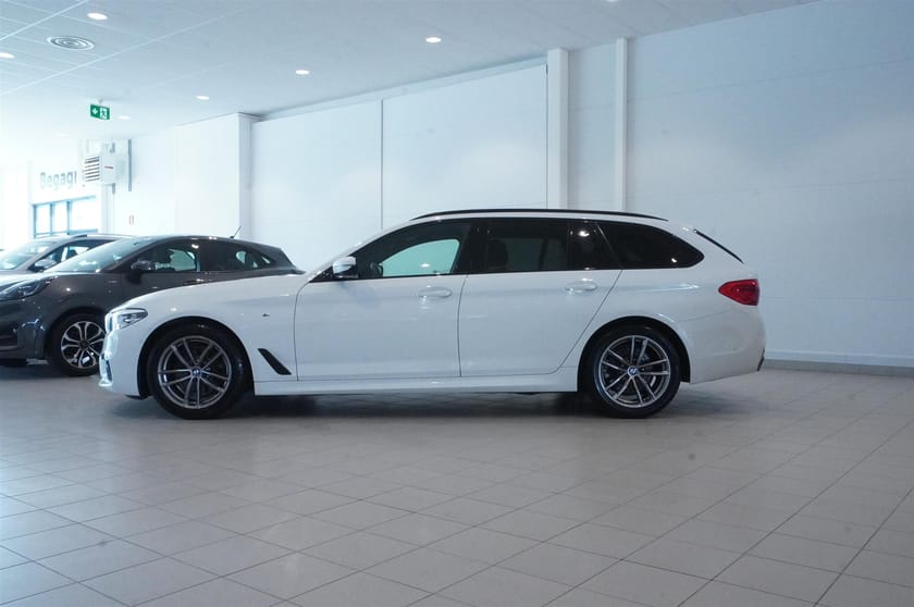 Bild 3 av BMW 520d xDrive Touring M-Sport Drag Aktiv Fartpilot Värmare