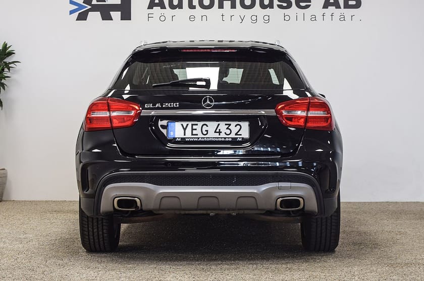 Bild 5 av Mercedes-Benz GLA 200 AMG Line Backkamera H/K GPS Nyservad