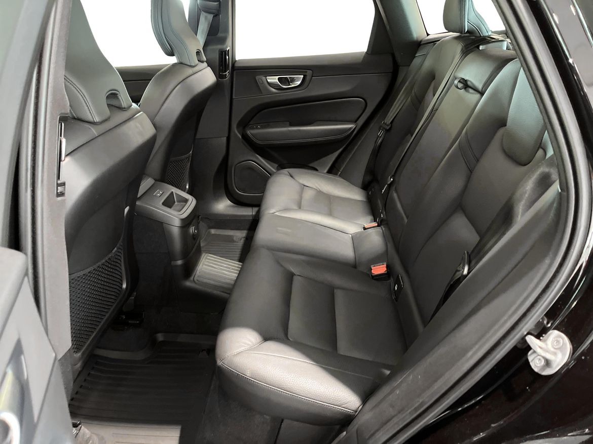Volvo XC60 2023 - miniatyr 7