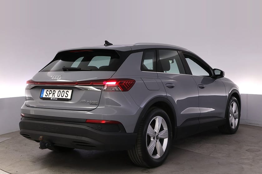 Bild 5 av Audi Q4 45 e-tron quattro AdapFarth Navi CarPlay Drag LED
