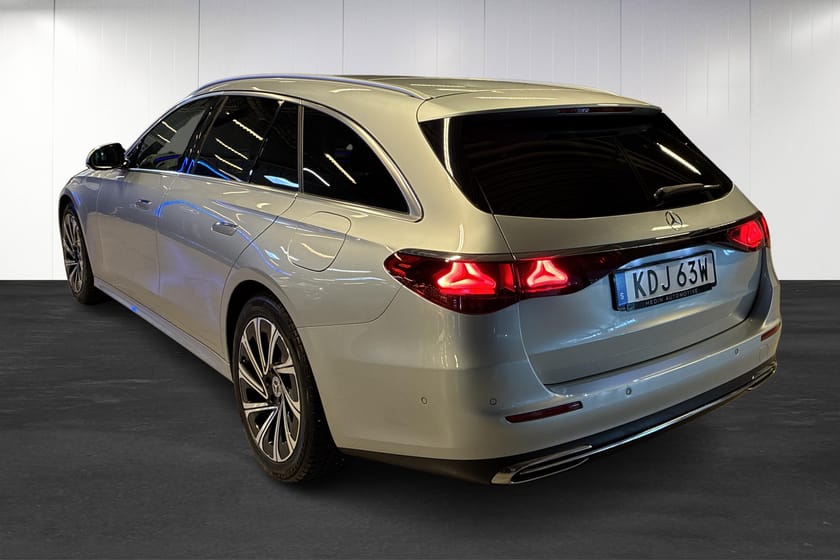 Bild 4 av Mercedes-Benz E 300 T e | Avantgarde | Advanced Plus | 360 | Drag | Smartphone |